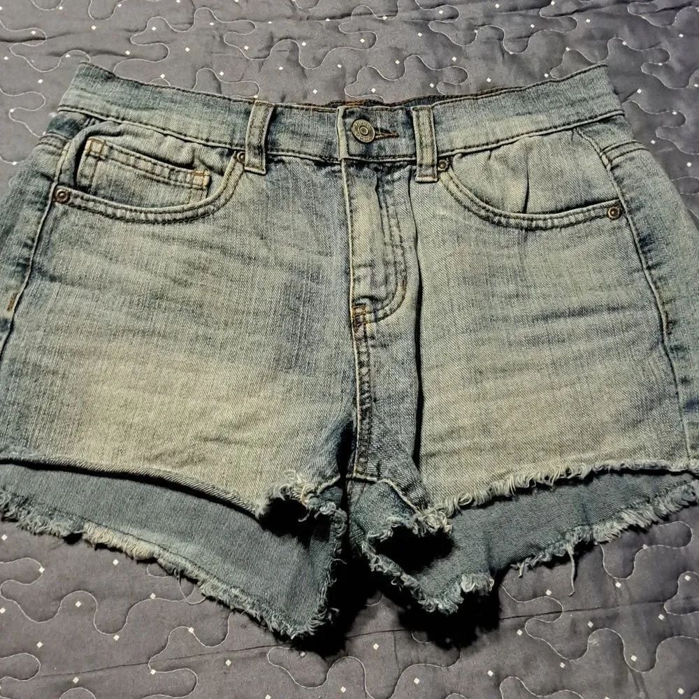 Mudd jean shorts size 7